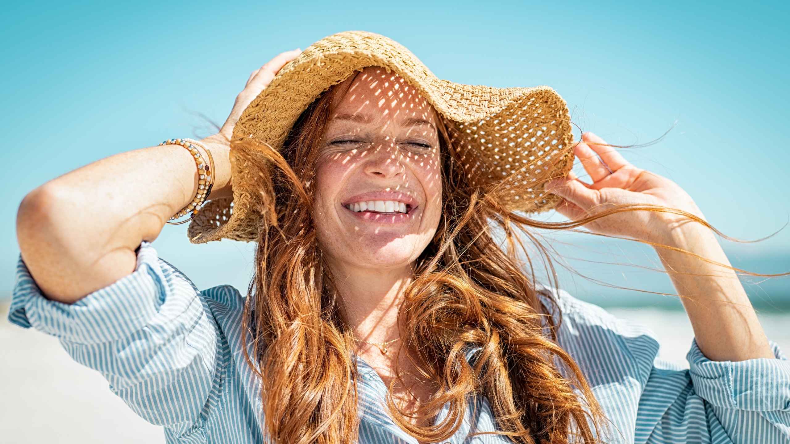 Tratamiento facial de recuperación cutánea y luminosidad post-verano en la clínica Estética Ochoa de Marbella.